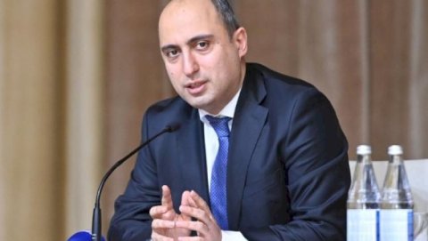 Nazir məktəb direktoruna vəzifə verdi