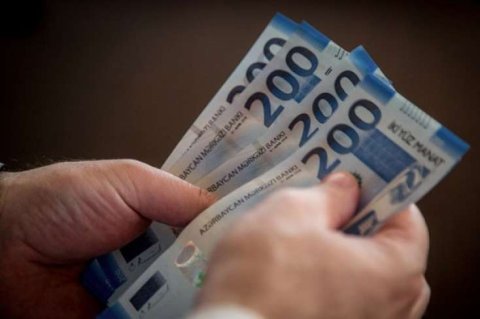 Azərbaycanda ən çox maaşı kimlər alır?