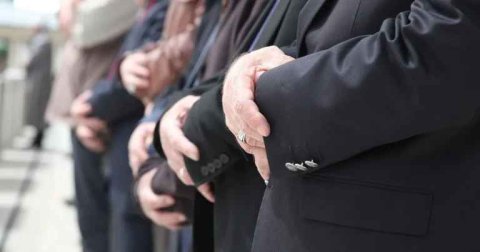 Dəfn mərasimlərində alqış, musiqi ifası və digər rituallar etmək günahdır, yoxsa...? - İlahiyyatçı danışdı