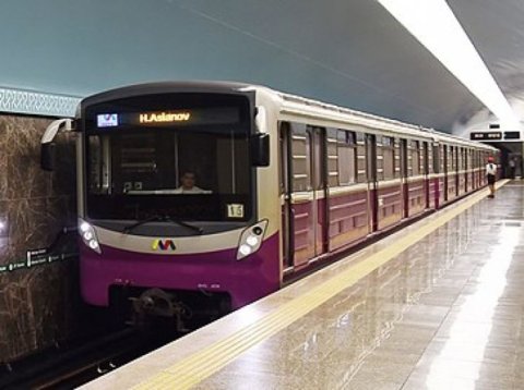 Metro işçiləri maaş artımlarının ödənildiyi ilə bağlı məlumatı TƏKZİB ETDİLƏR: "Pulumuzu kim verəcək?"
