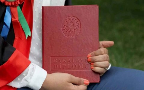 "İndi bərbər və aşpaz diplomlulardan çox qazanır"