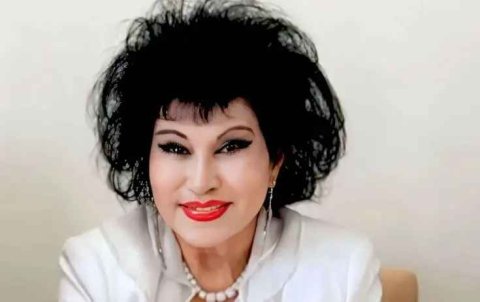 Zeynəb Xanlarova övladları ilə... - FOTO