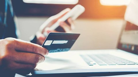 Bank kartlarındakı problemlə bağlı Mərkəzi Bankdan AÇIQLAMA
