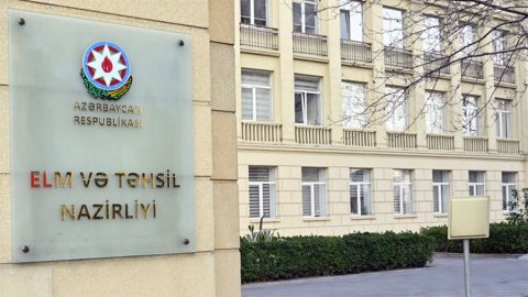 Direktor müəllimlərin kartını özündə SAXLAYIBMIŞ - 71 minlik YEYİNTİ