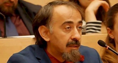 Fərhad Mehdiyev: “Boğazınızdan kəsib uşaqları üzgüçülüyə göndərin”