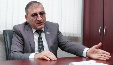 Deputatdan sərt etiraz: "Din pərdəsi adı altında..."